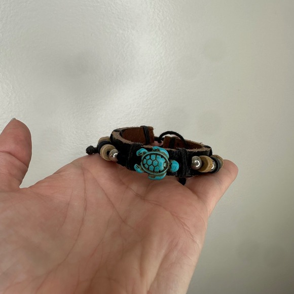 Leather Bracelet Turquoise Turtle Bead Boho Hippie Adjustable Cord - Picture 1 of 5